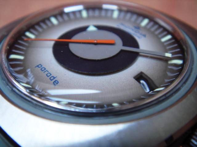 Orologi Elettrici - LA PLASTICA: UNA SCELTA VINCENTE