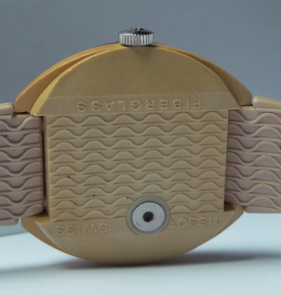 Orologi Elettrici - LA PLASTICA: UNA SCELTA VINCENTE